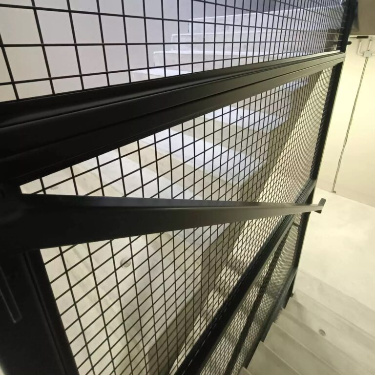 balustrada metalowa klatka schodowa