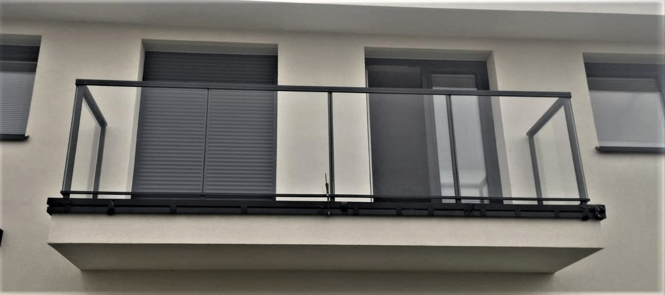 balustrada balkonowa szklana