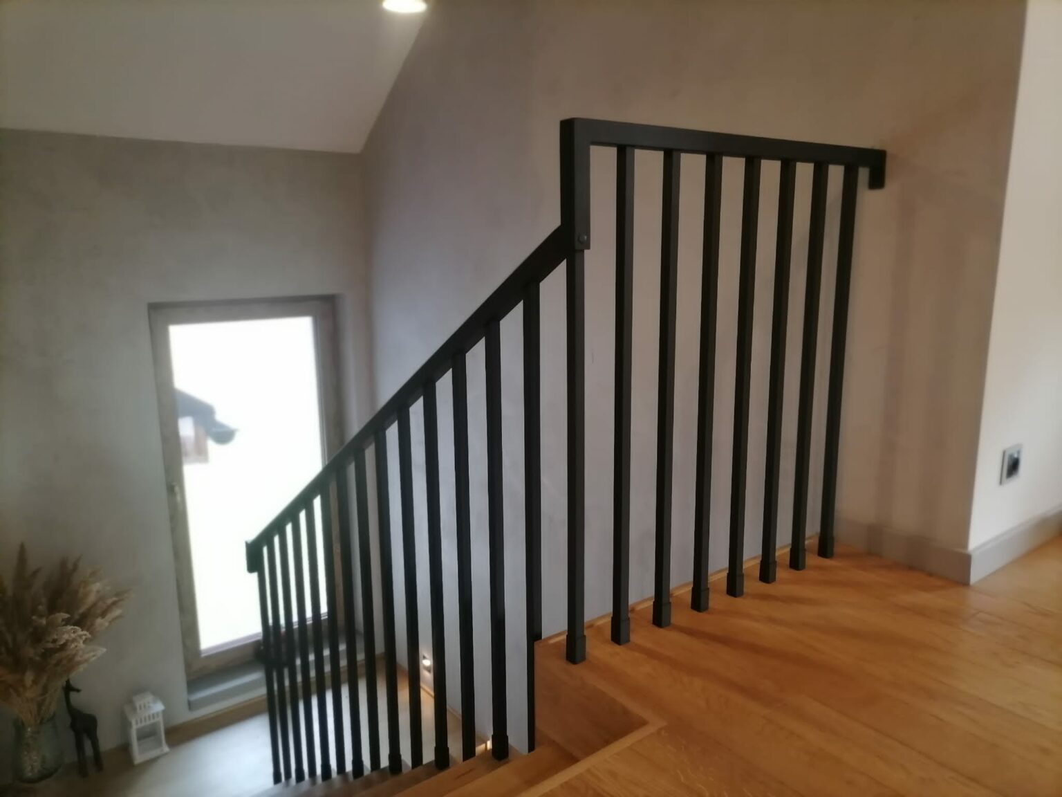 balustrady, balustrada, balustrada malowana proszkowo, balustrada schodowa, balustrada wewnętrzna