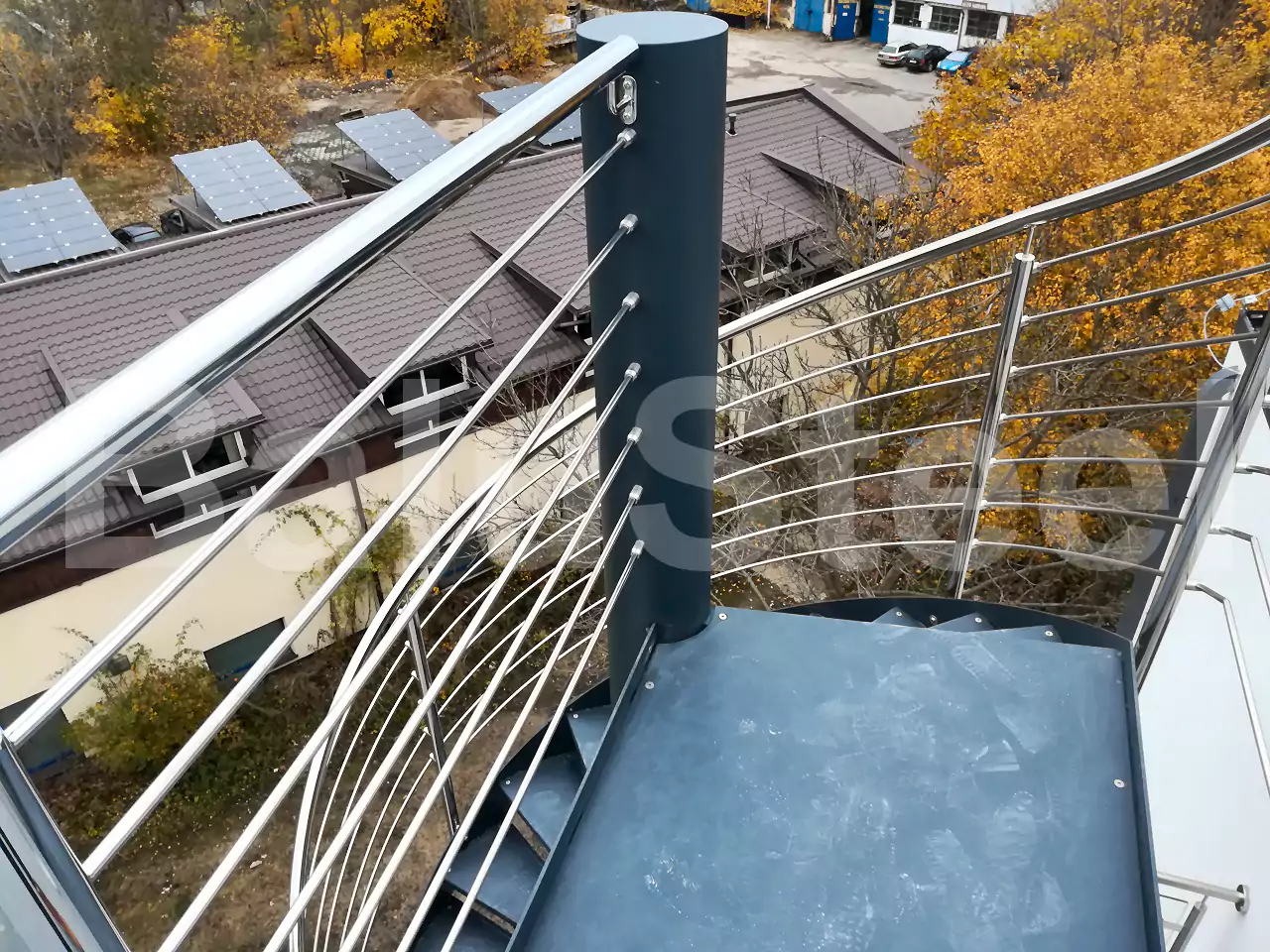 Schody zewnętrzne z balustradą schodową 26