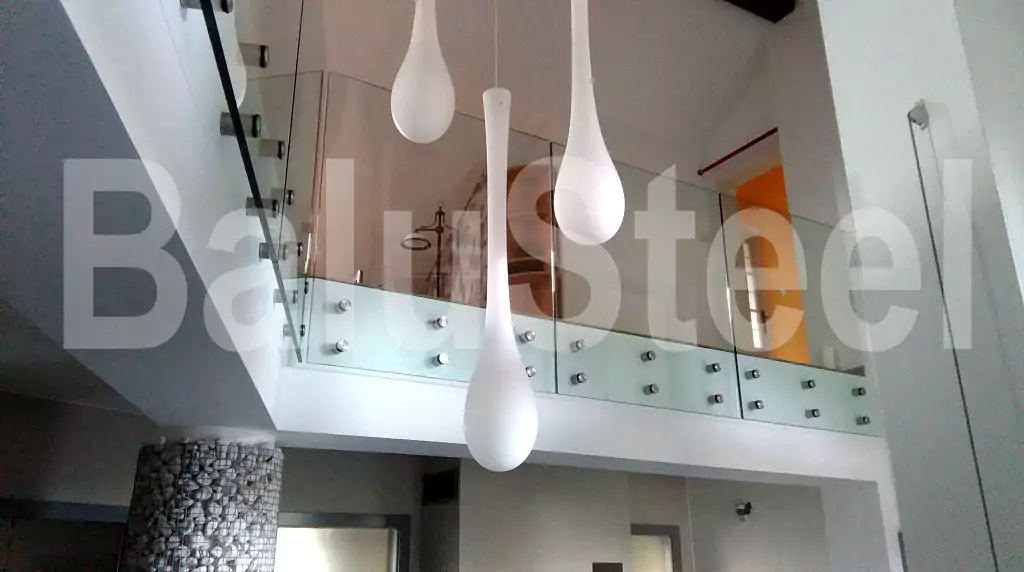 Balustrady szklane Poznań 175 - BaluSteel