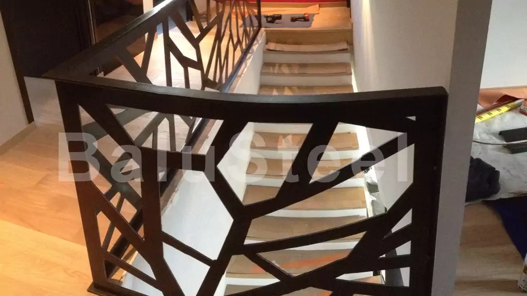 poręcz balustrady malowanej proszkowo, czarna balustrada