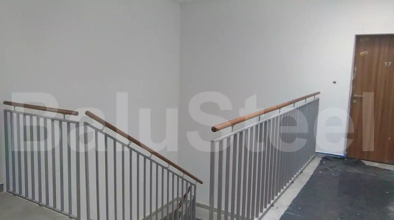 balustrada z drewnem railing szklo modern glass wood stainless steel balustrady barierki dąb