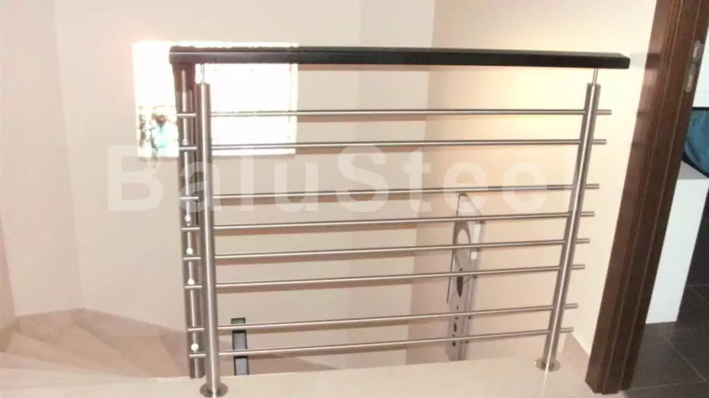balustrada z drewnem railing szklo modern glass wood stainless steel balustrady barierki dąb