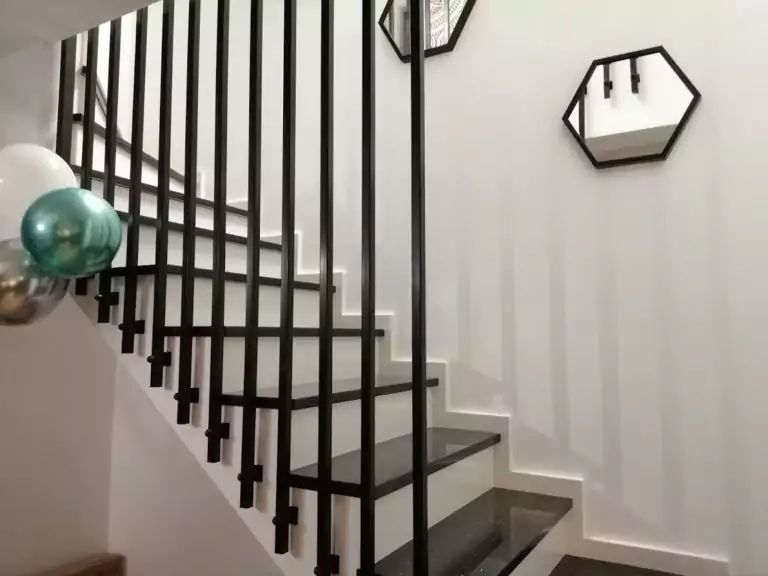 balustrada malowana proszkowo