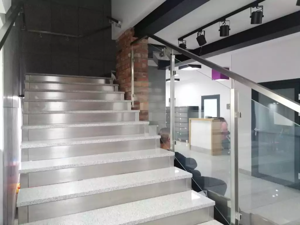 Schody wewnętrzne 18