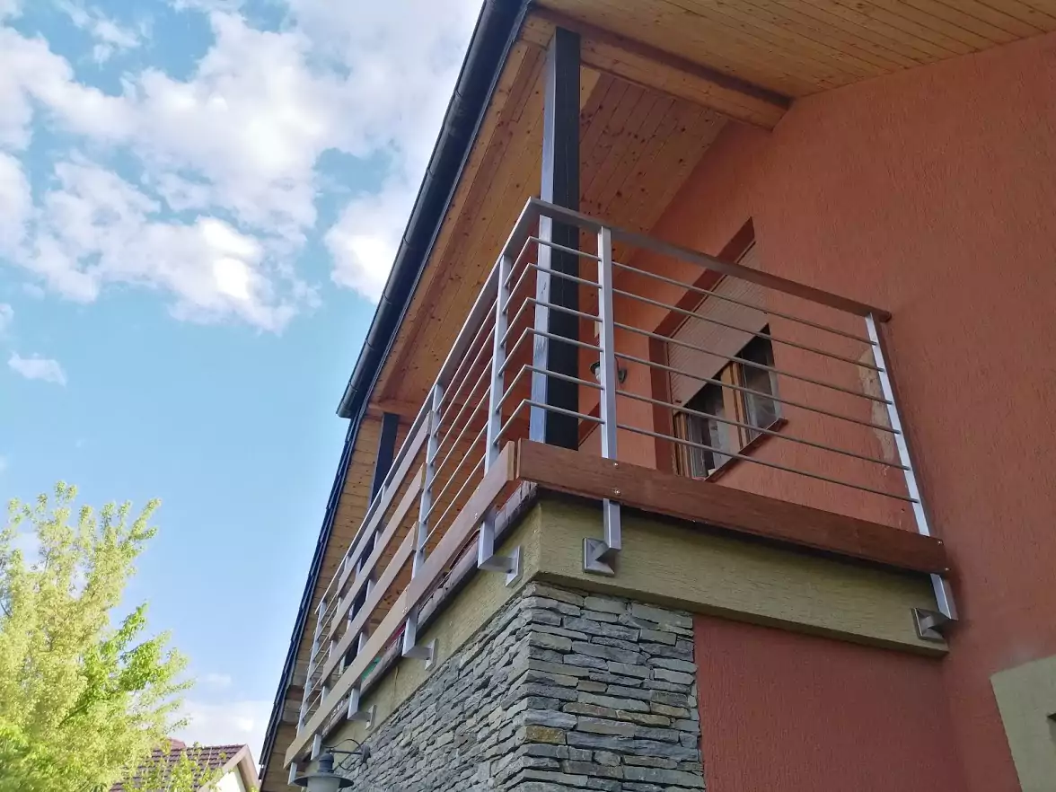 balustrada z drewnem railing szklo modern glass wood stainless steel balustrady barierki dąb