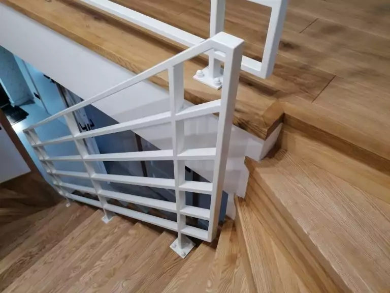 balustrada malowana proszkowo