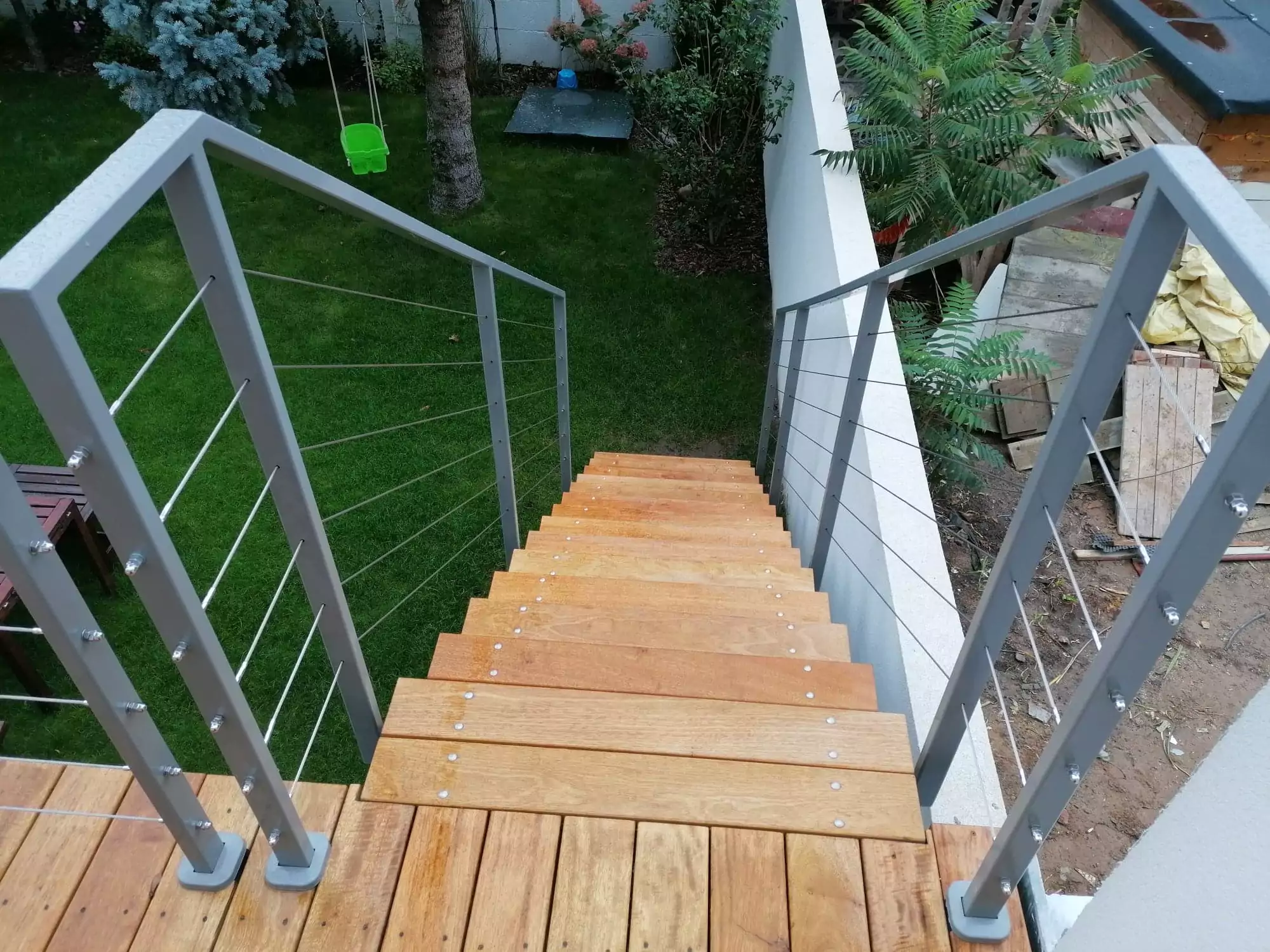 Schody zewnętrzne z balustradą schodową 27