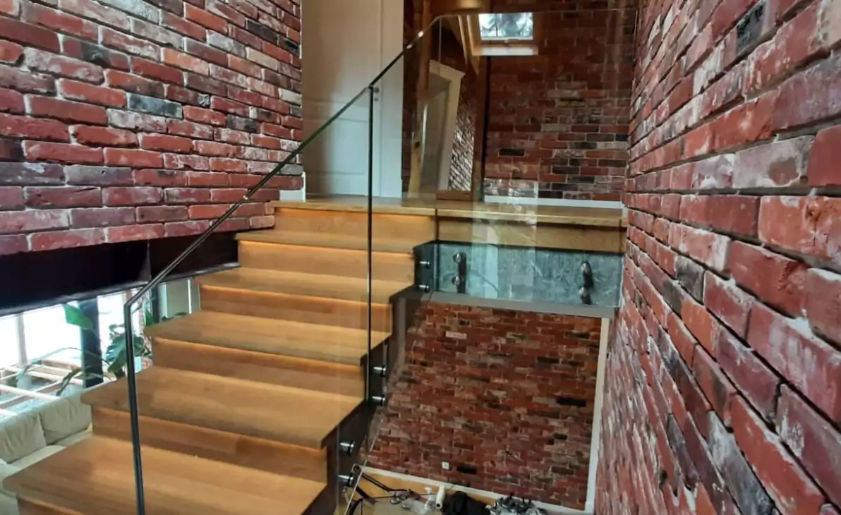 balustrada, balustrada szklana, balustrada samonośna szklana, balustrada wewnętrzna szklana, bezpieczna balustrada szklana, balustrada schodowa szklana