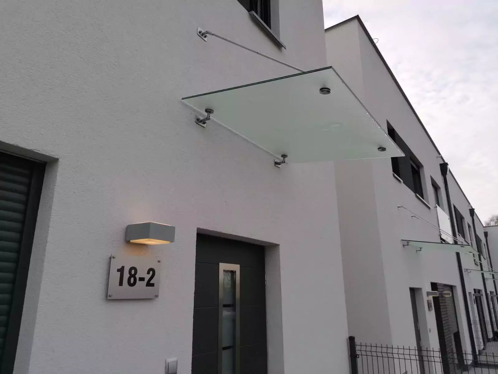 daszek, szklane zadaszenie