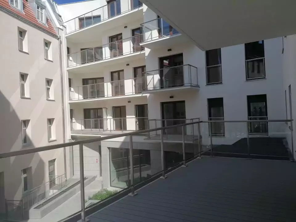 Balustrady szklane Poznań 3 - BaluSteel