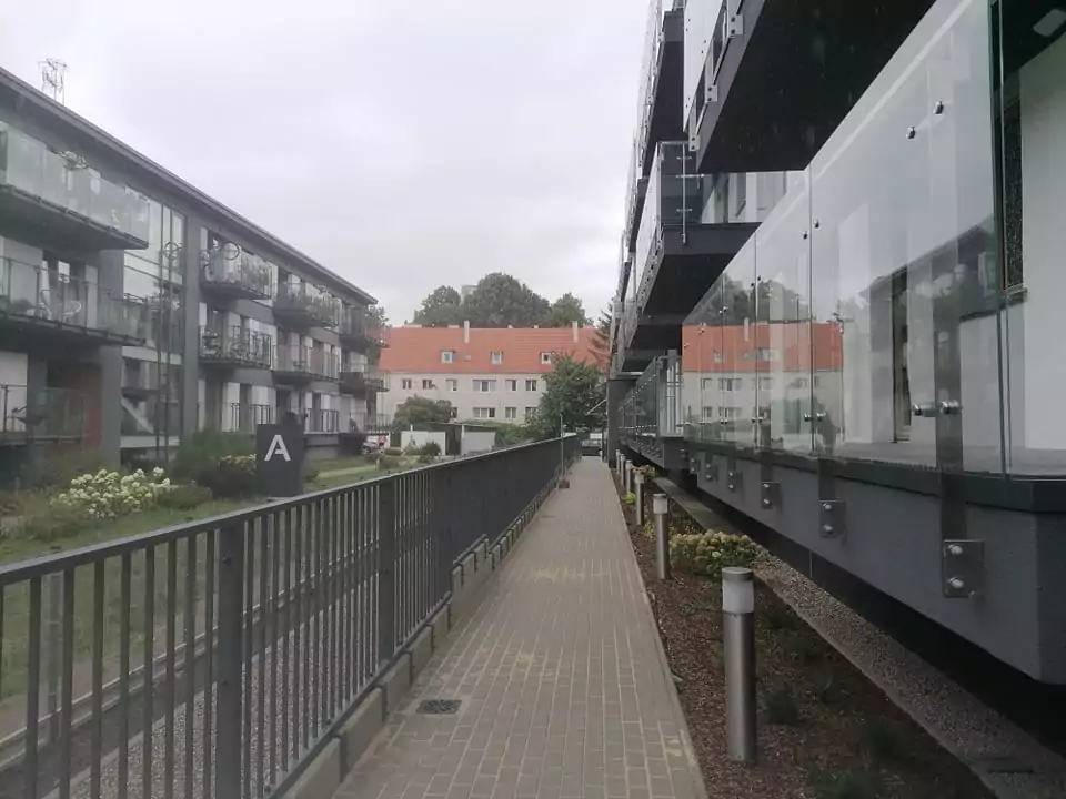 Balustrady szklane Poznań 16 - BaluSteel