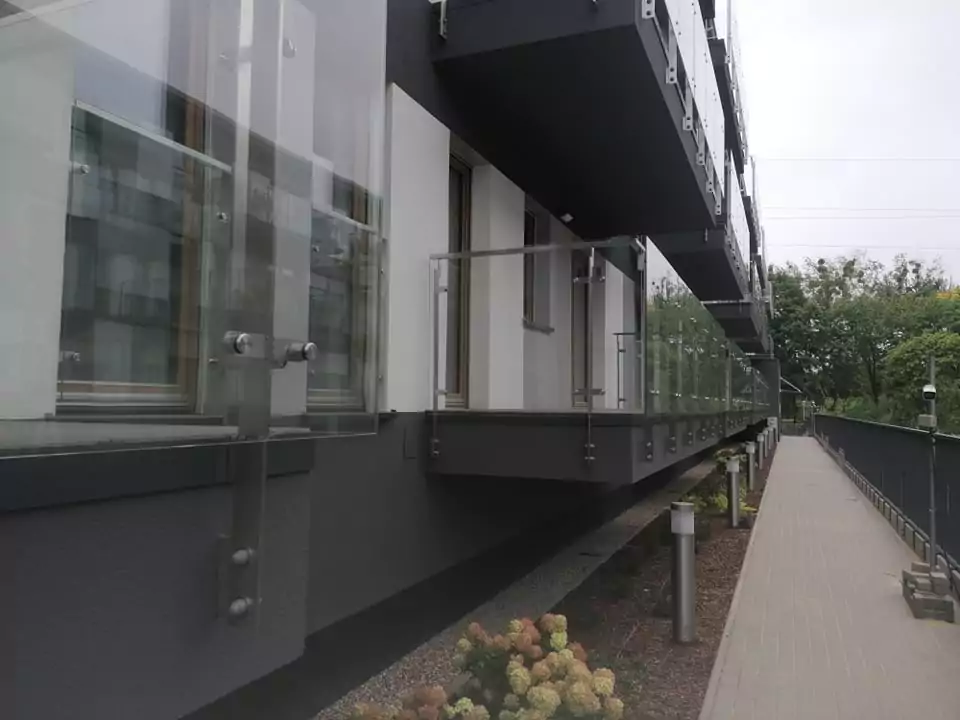 Balustrady szklane Poznań 14 - BaluSteel