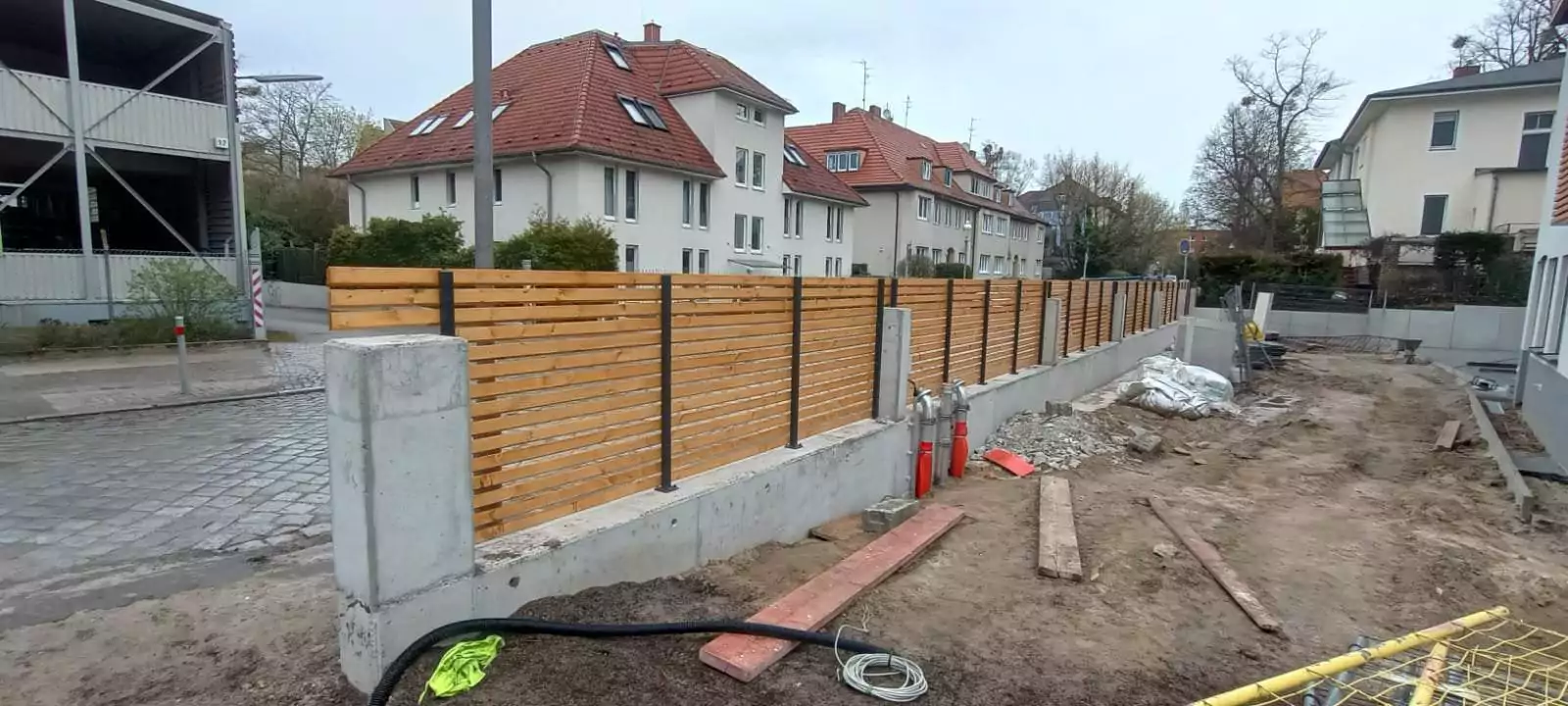 Ogrodzenia ogrodzenie plot fence nowoczesne ogrodzenie ogrodzenie panelowe ogrodzenie aluminiowe ogrodzenie alu brama furtka brama przesuwna deska kompozyt