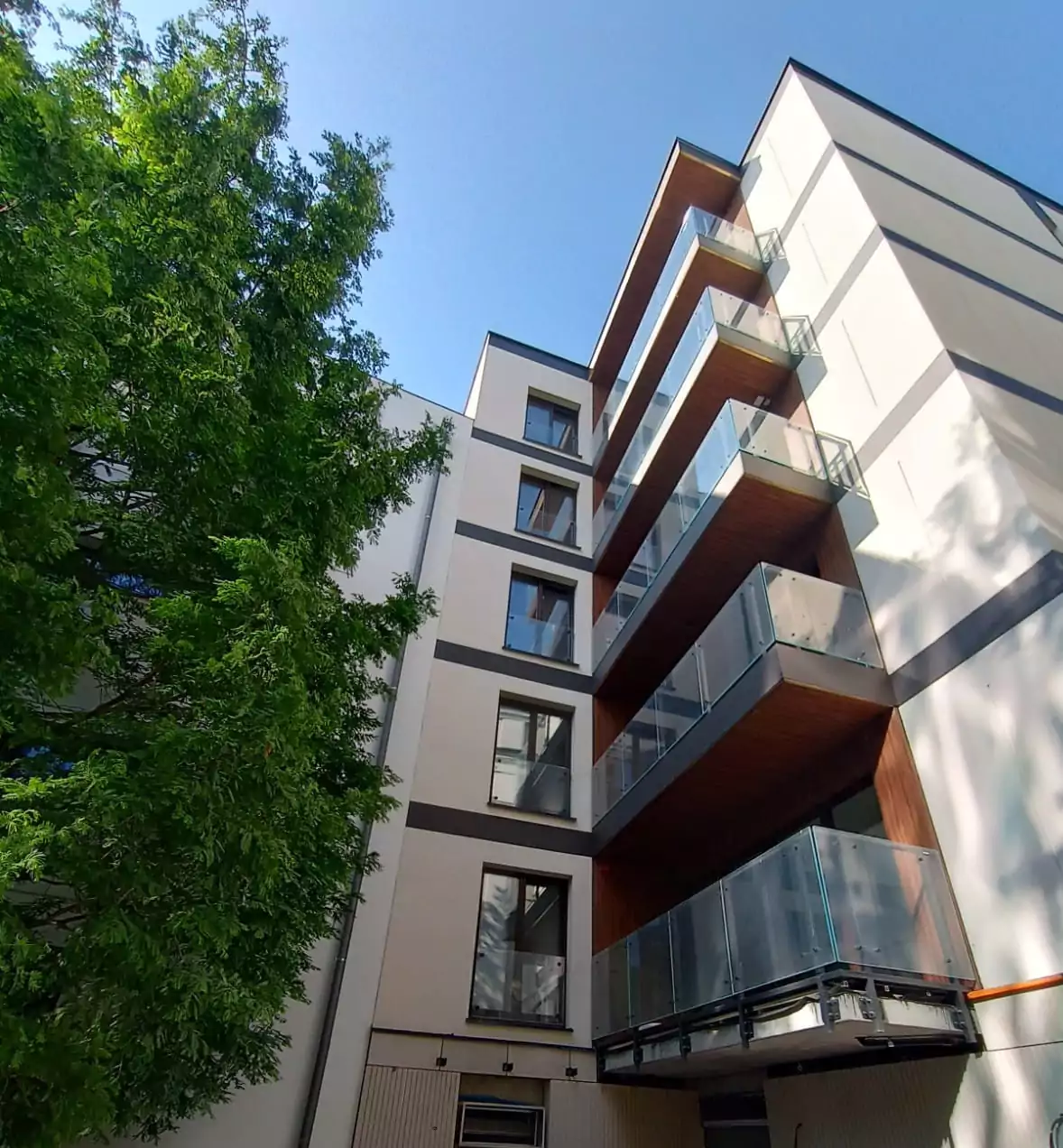 balustrada szklana samonośna, szklana balustrada, balustrada samonośna, balustrada ze szkła