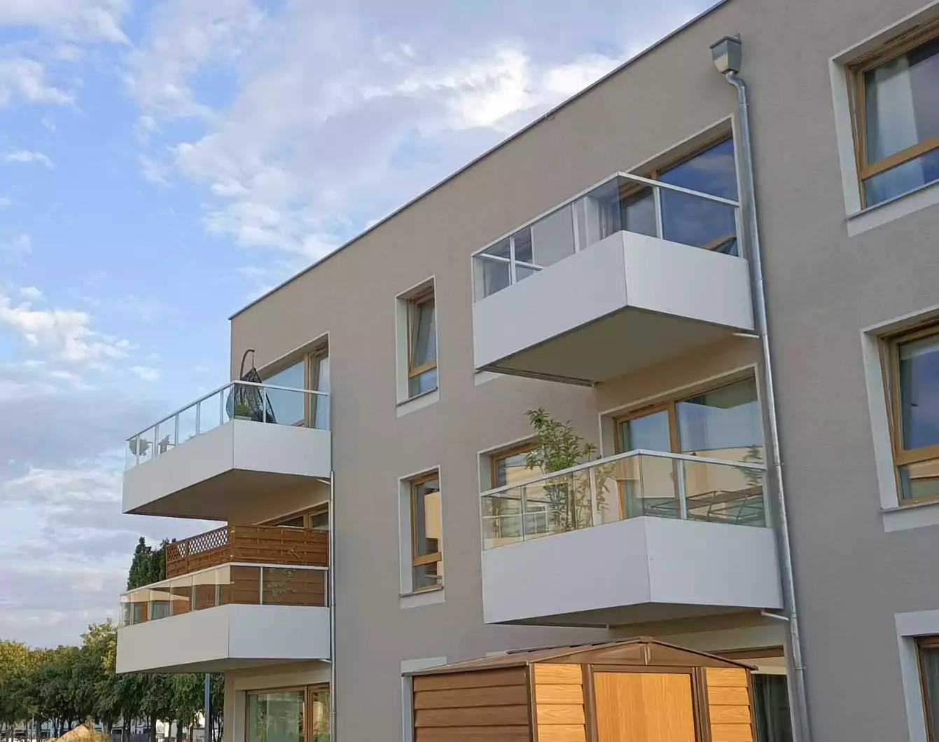 balustrada balkonowa szklana, balustrada szklano stalowa