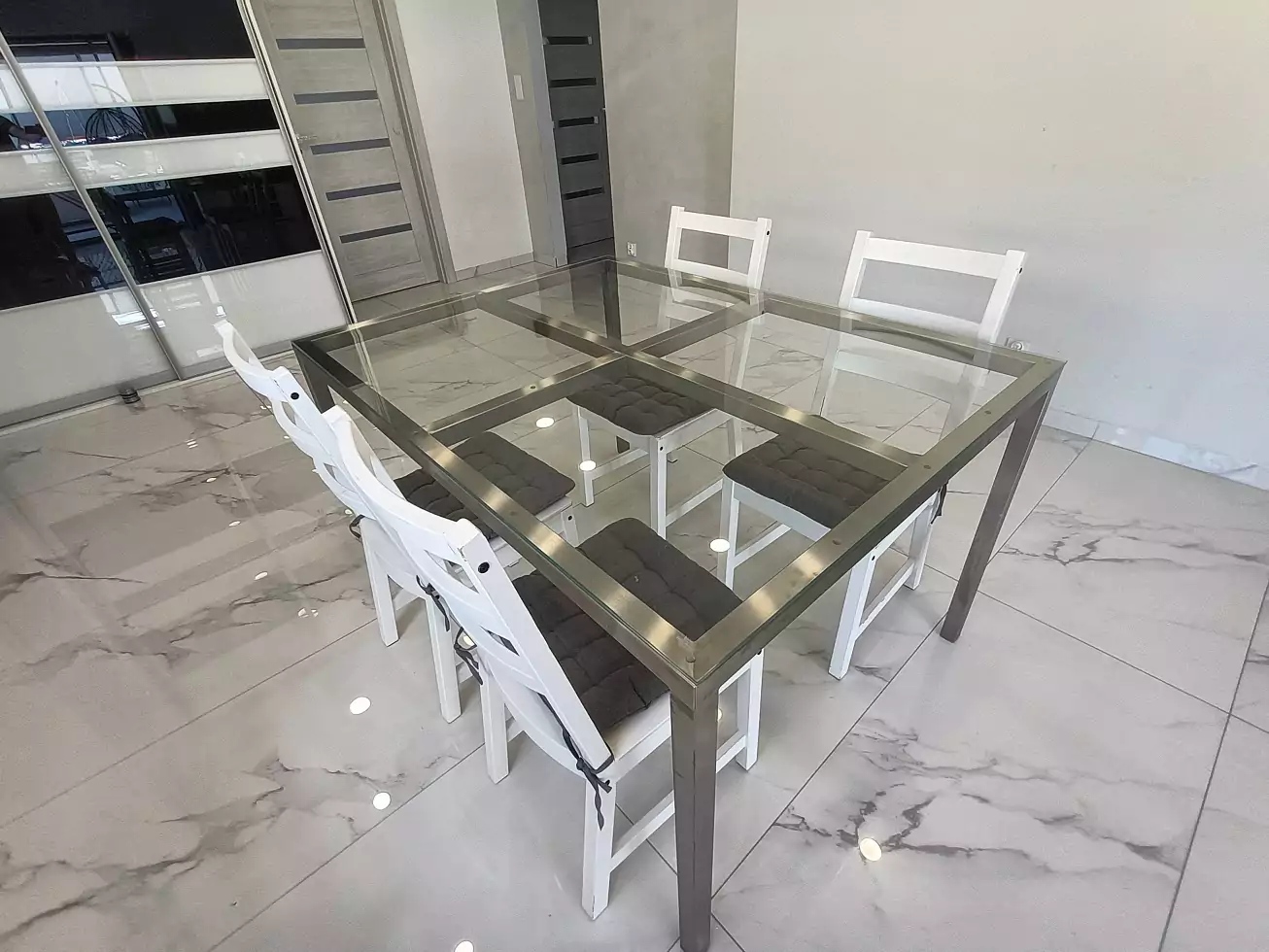 szklany stół jadalniany, ława szklana, ława, ława do salonu, ława do jadalni