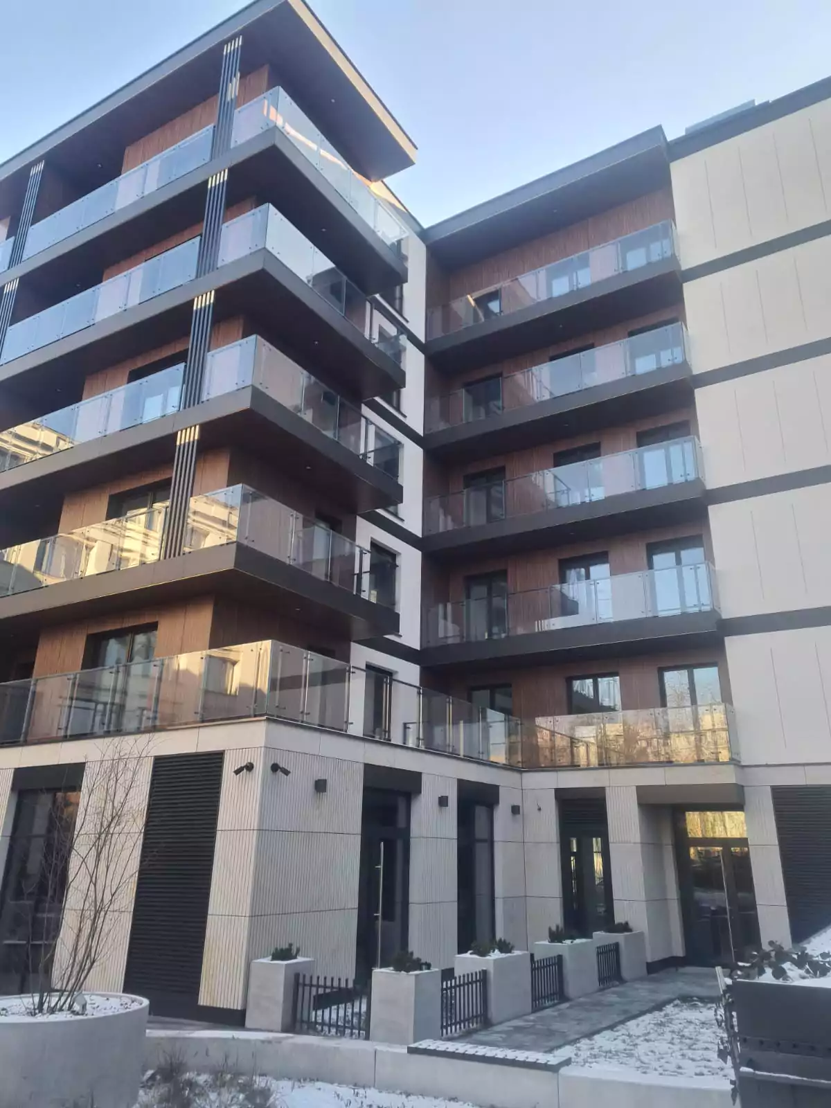 balustrada, balustrada, szklana balustrada, balustrada szklana, balustrada malowana proszkowo, balustrada balkonowa