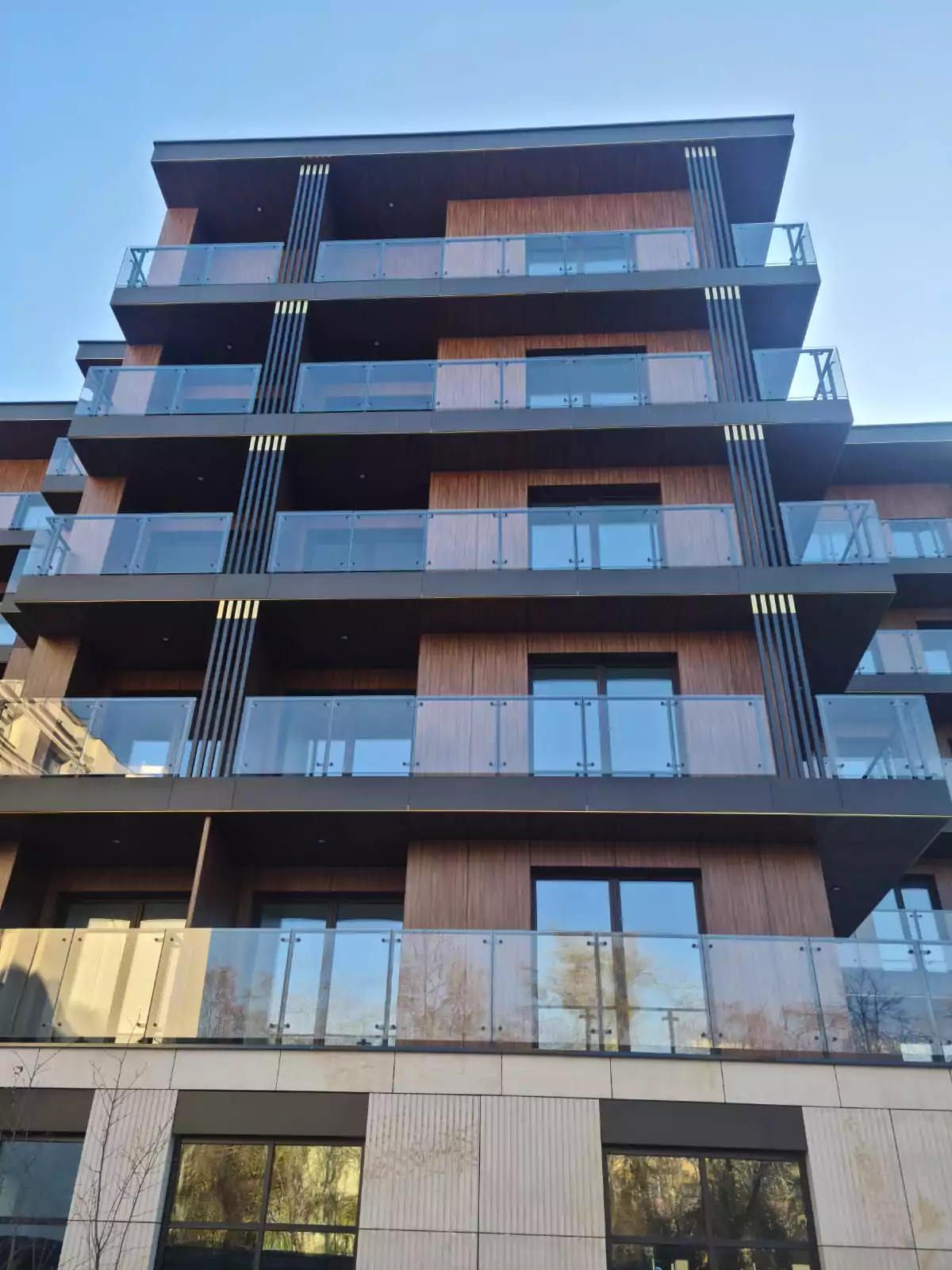 balustrada, balustrada, szklana balustrada, balustrada szklana, balustrada malowana proszkowo, balustrada balkonowa