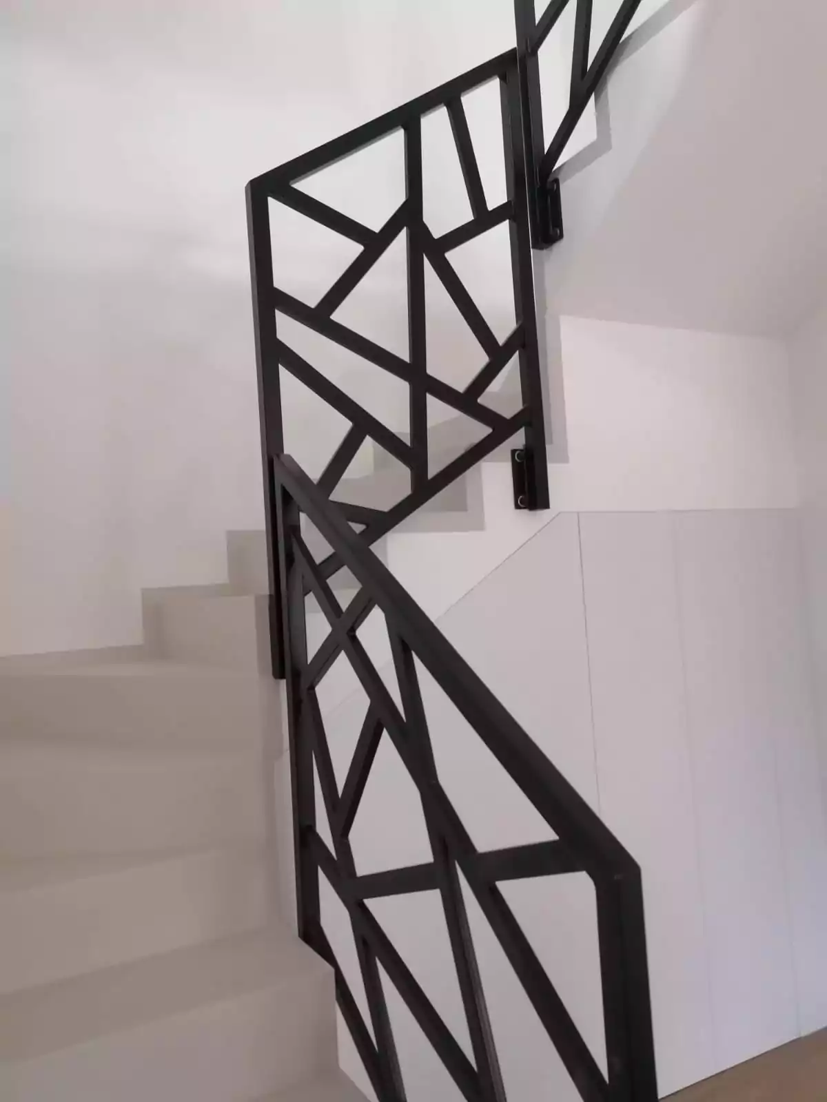 balustrada, balustrada wewnętrzna, balustrada malowana proszkowo, balustrada schodowa, balustrada unikatowa, balustrada na zamówienie