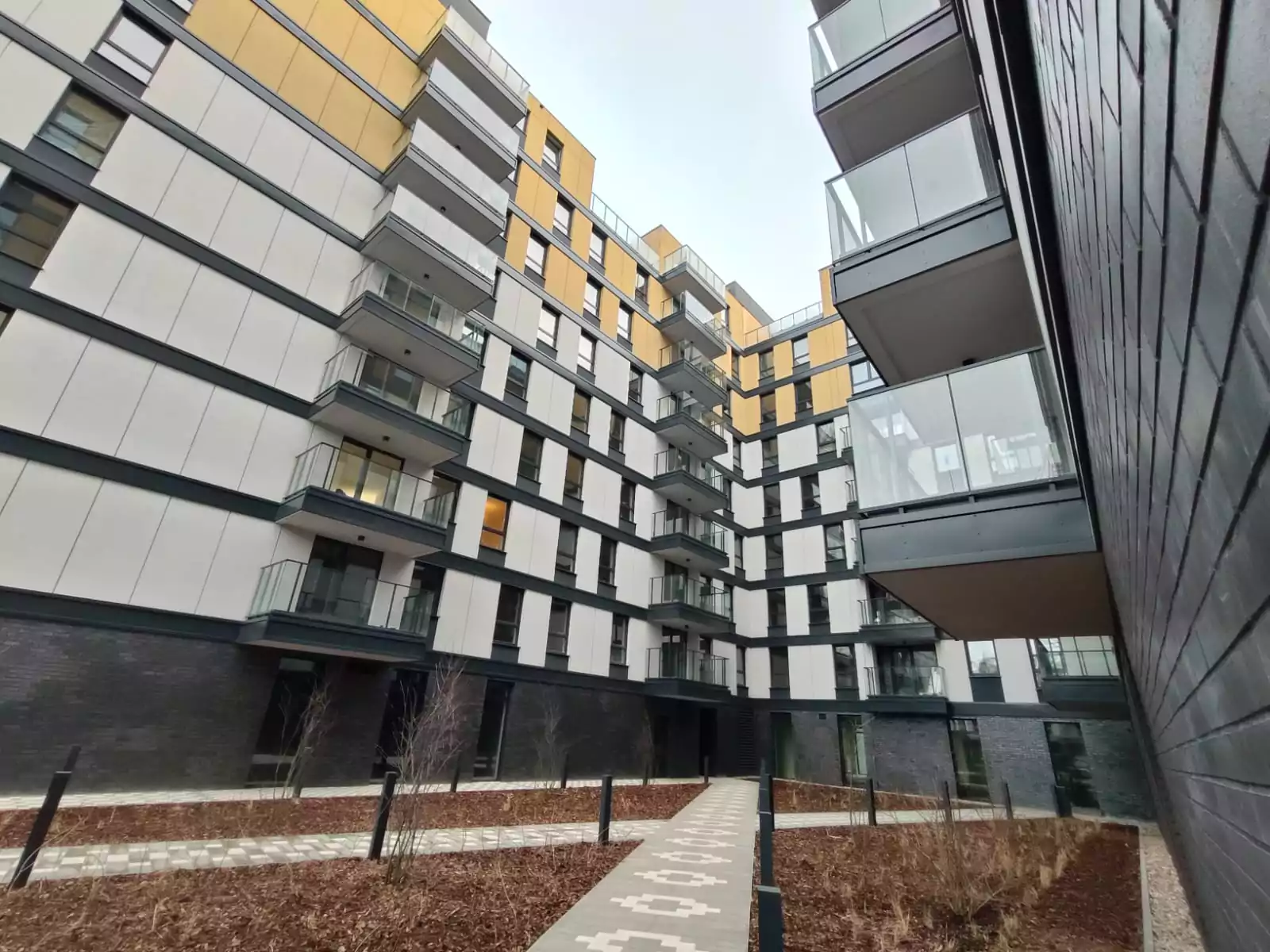 balustrady zewnętrzne, balustrady szklane, szklane zewnętrzne, balustrady ze szkła, balustrady zewnętrzne wykonane ze szkła, balustrady szklano stalowe