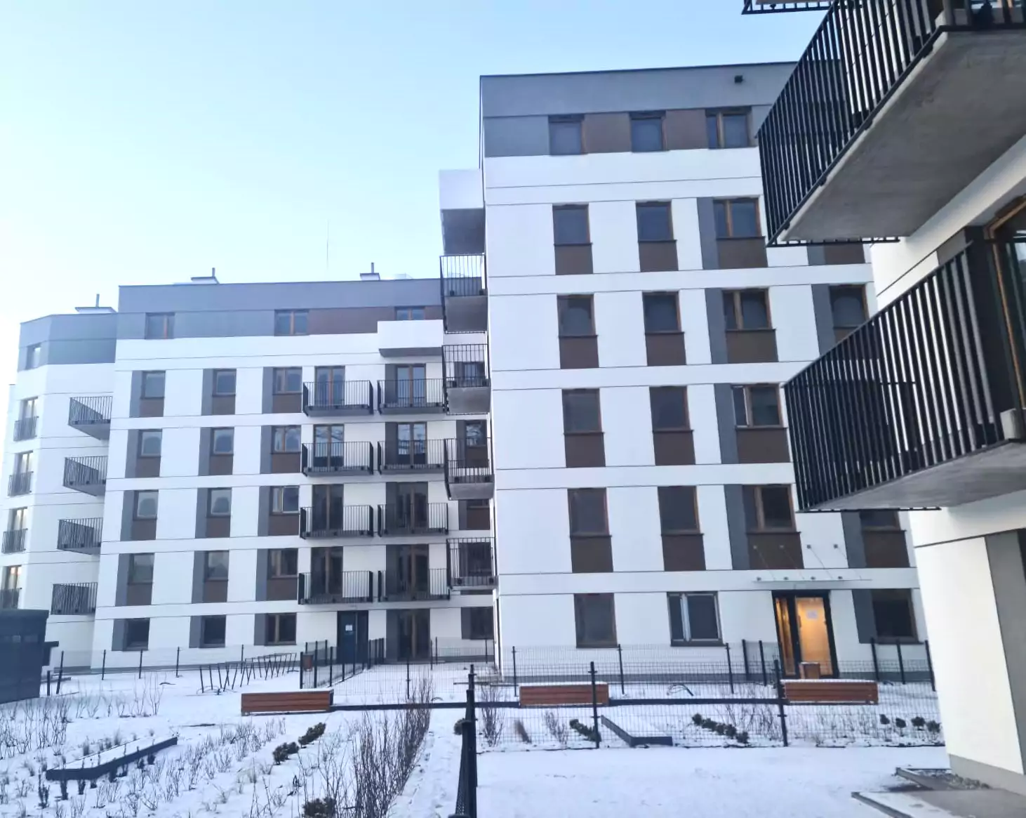 balustrada, balustrada malowana proszkowo, balustrada balkonowa, balustrada zewnętrzna, balustrada malowana