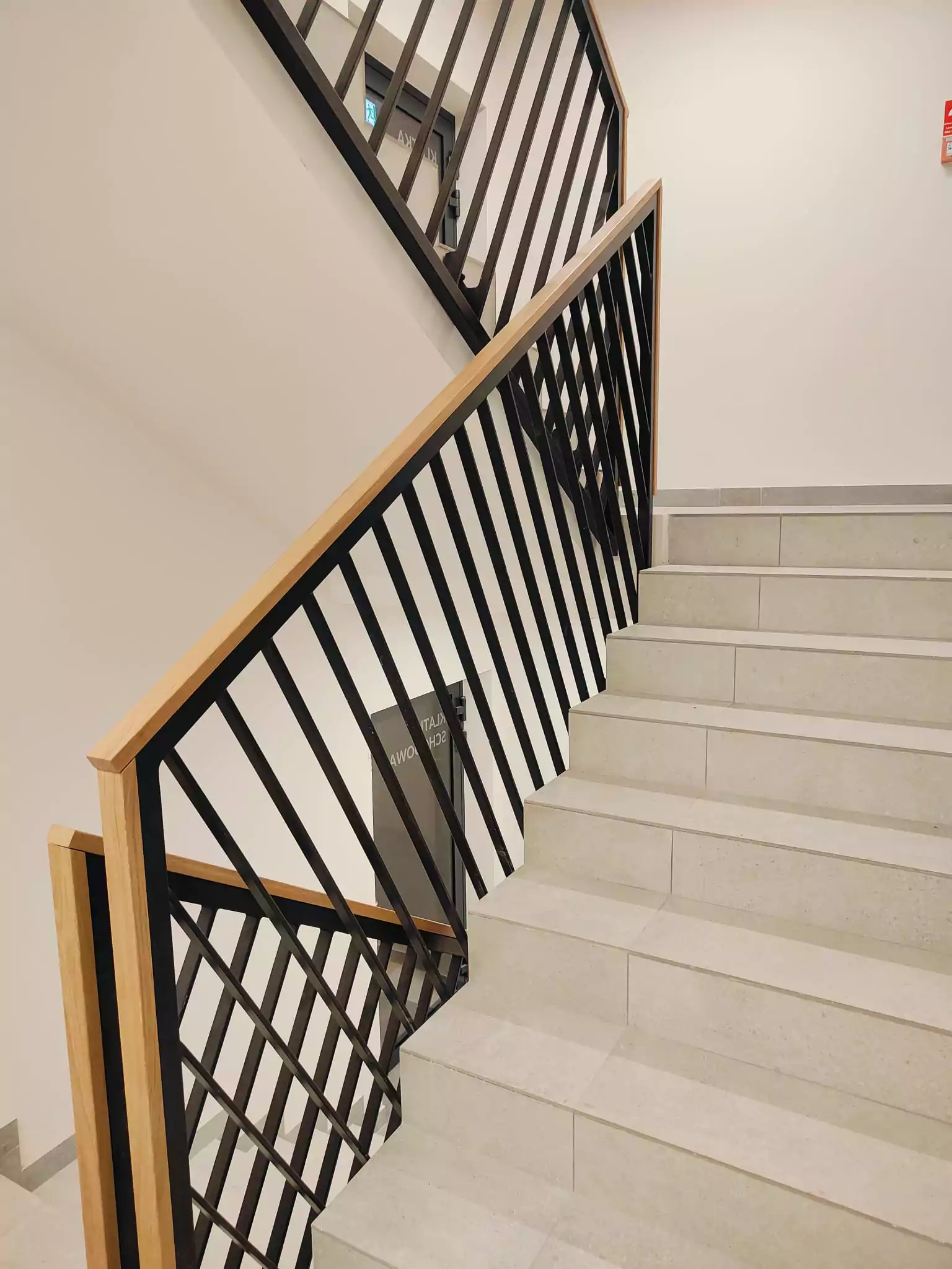 balustrada, balustrada malowana proszkowo, balustrada balkonowa, balustrada zewnętrzna, balustrada malowana