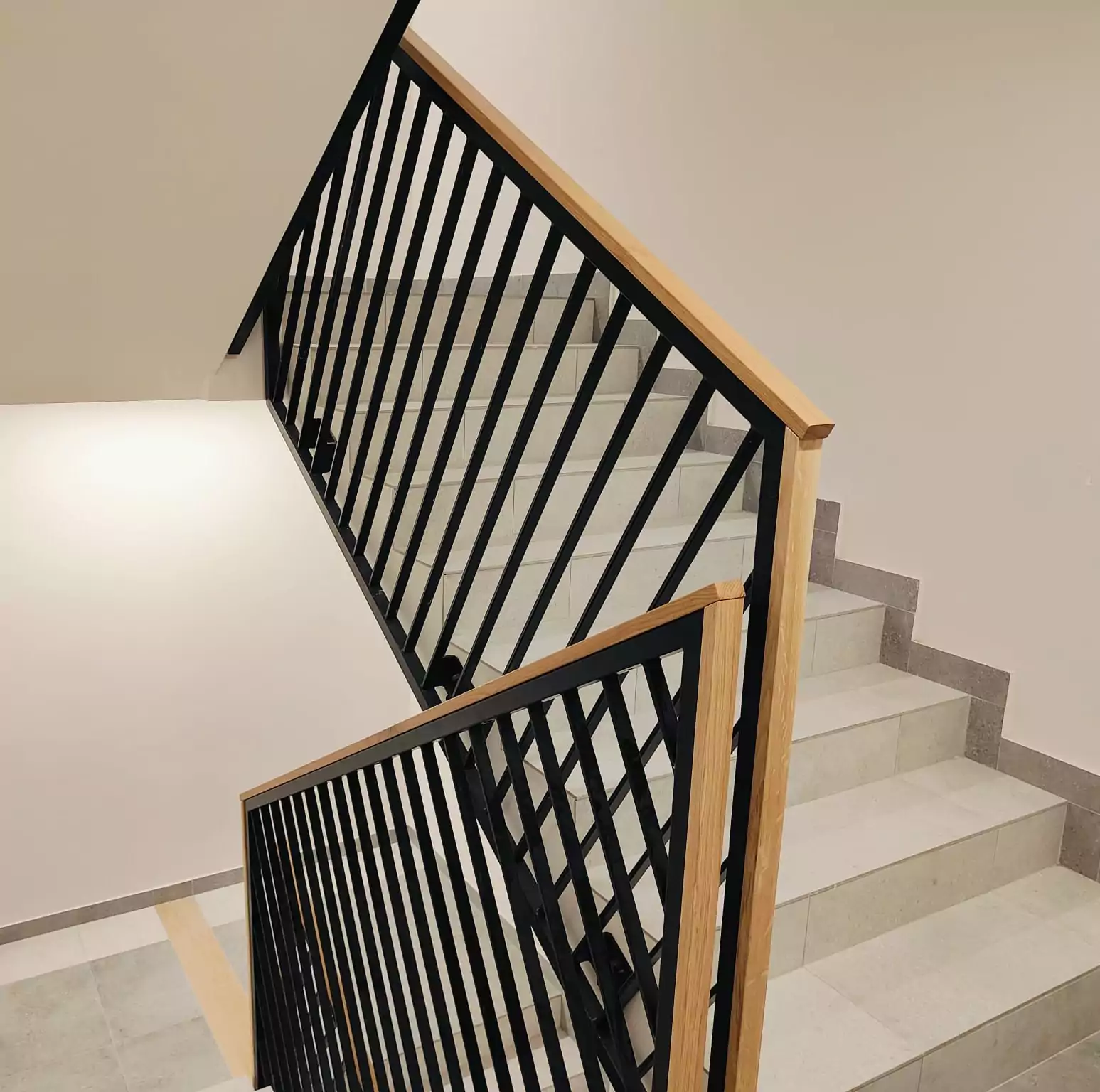 balustrada, balustrada malowana proszkowo, balustrada balkonowa, balustrada zewnętrzna, balustrada malowana