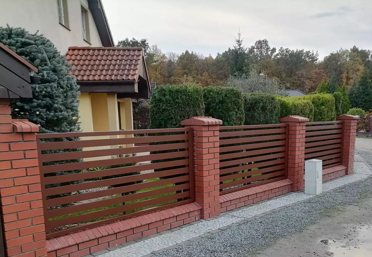 ogrodzenie, ogrodzenie aluminiowe, ogrodzenie panelowe, ogrodzenie domu