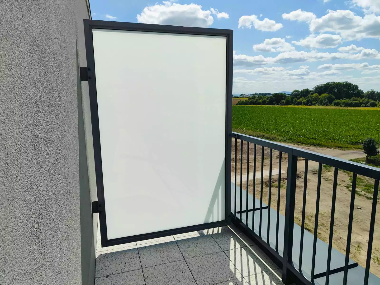 Przegroda szklana balkonowa