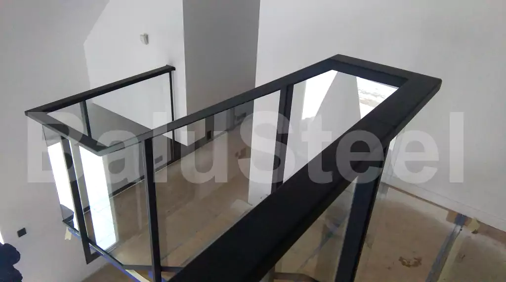 balustrada, balustrada schodowa, balustrada wewnętrzna, balustrada malowana, balustrada proszkowa, malowana proszkowo