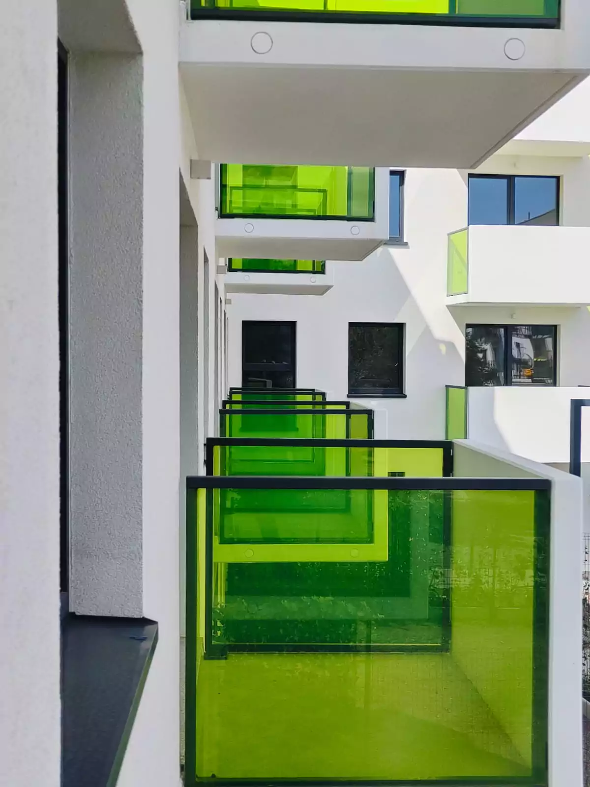 balustrady zewnętrzne, balustrady szklane, szklane zewnętrzne, balustrady ze szkła, balustrady zewnętrzne wykonane ze szkła, balustrady szklano stalowe