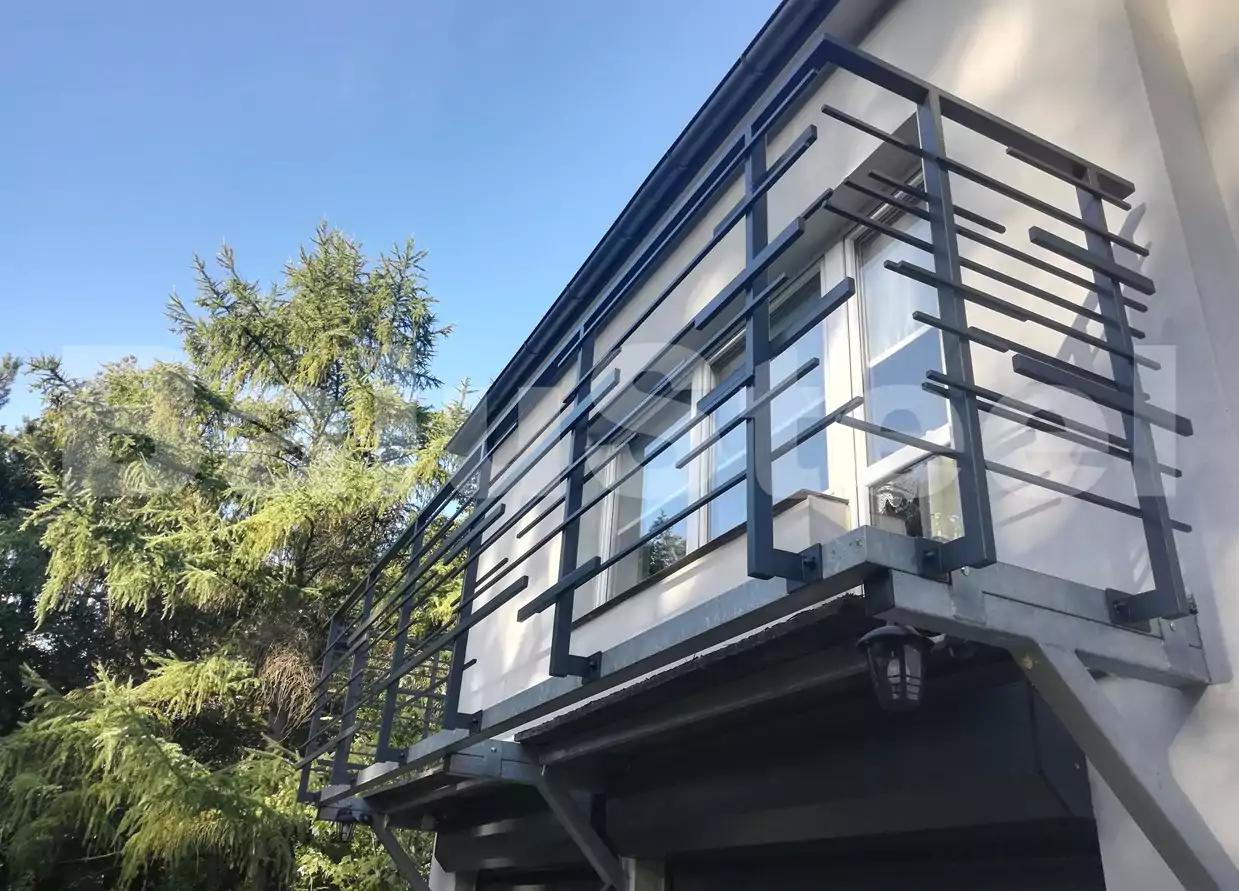 balustrady, balustrady malowane, balustrady malowane proszkowo, balustrady ocynkowane, balustrady proszkowe, balustrady balkonowe, balustrady zewnętrzne