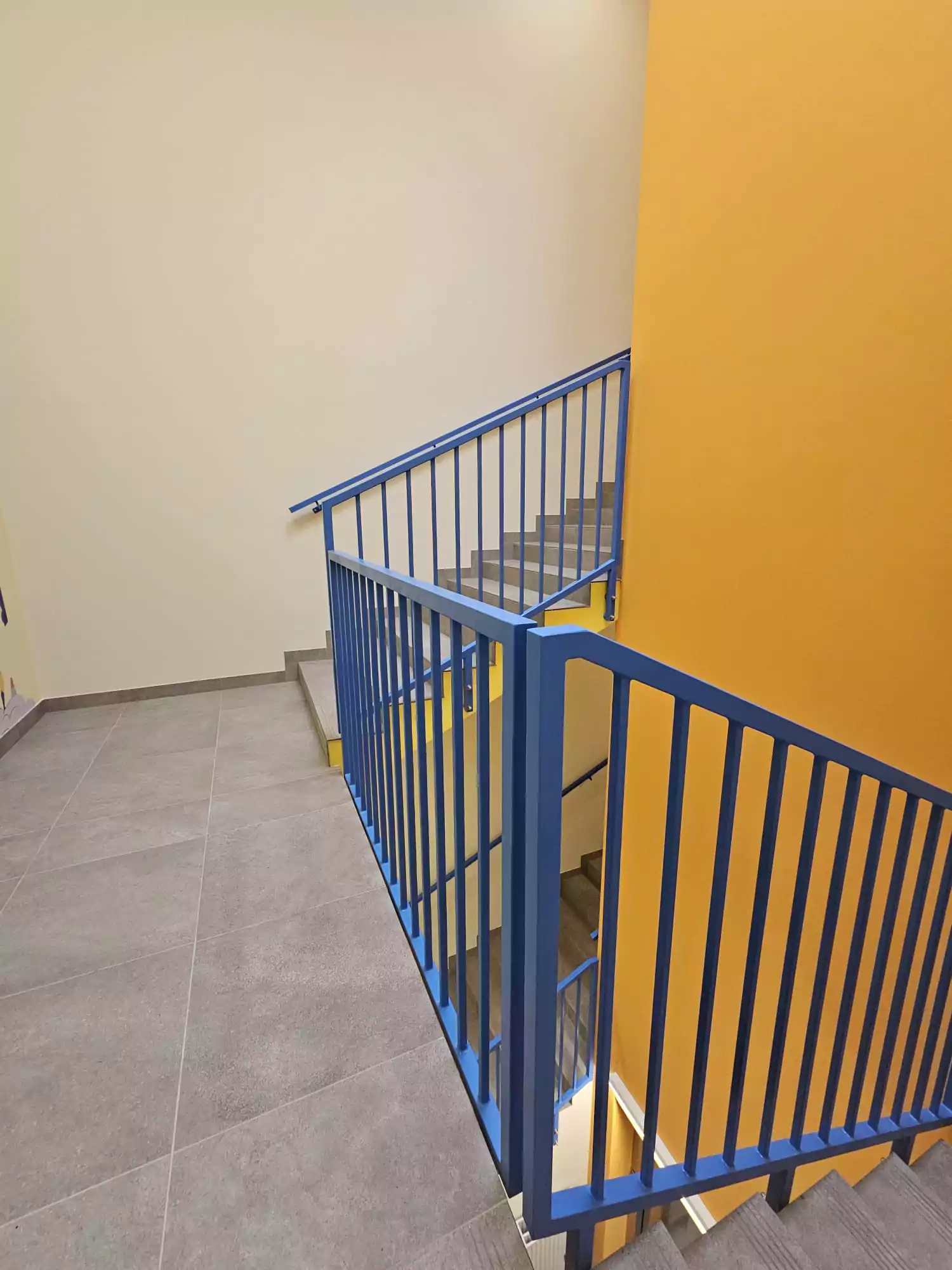 balustrada, balustrada schodowa, balustrada wewnętrzna, balustrada malowana, balustrada proszkowa, malowana proszkowo