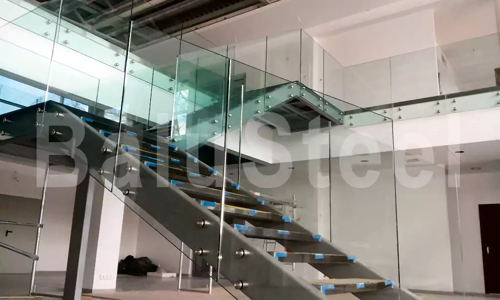 balustrada, balustrada szklana, balustrada samonośna szklana, balustrada wewnętrzna szklana, bezpieczna balustrada szklana, balustrada schodowa szklana