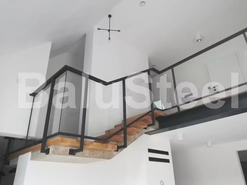 balustrady szklane wewnętrzne, balustrady szklane, balustrady szklane schodowe, balustrady szklano stalowe