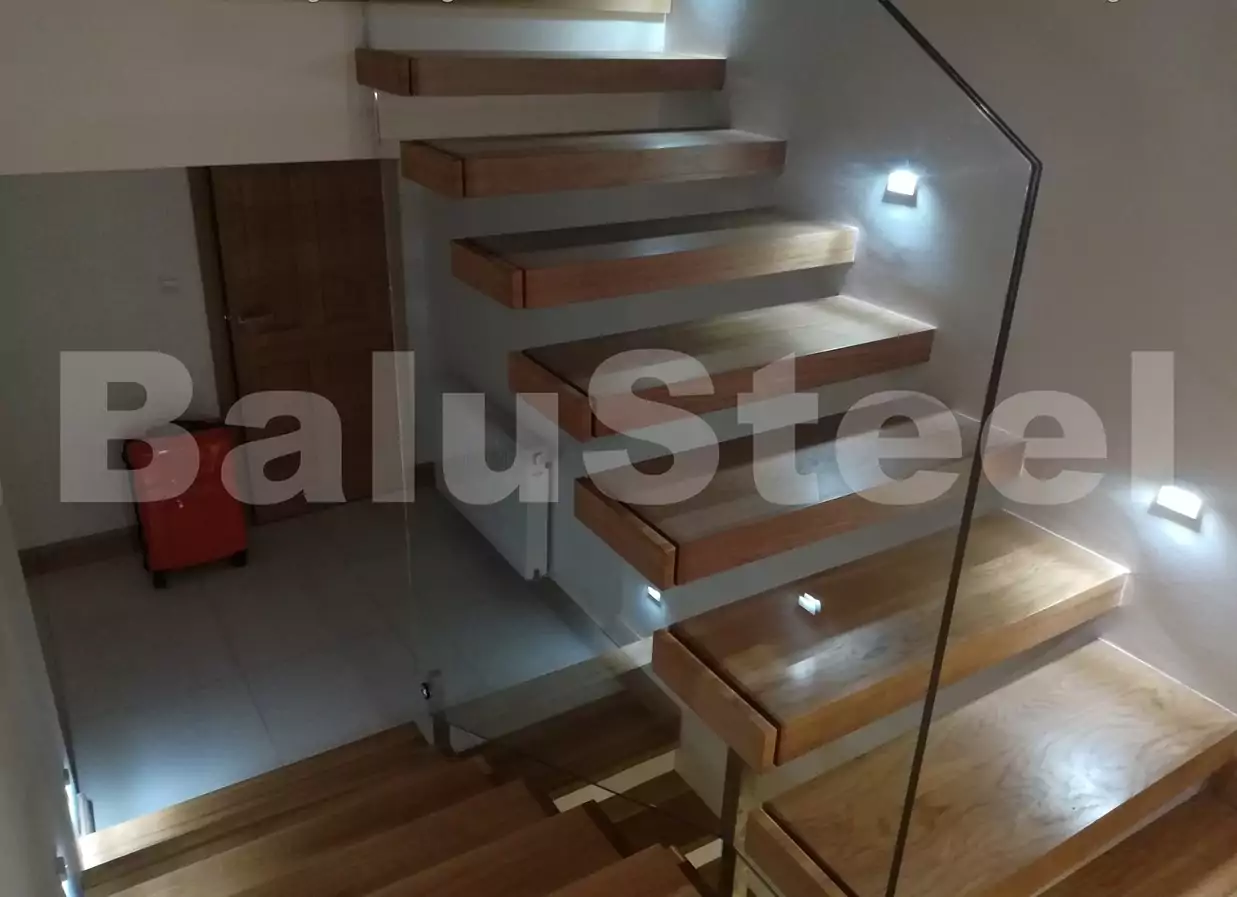 balustrada, balustrada szklana, balustrada samonośna szklana, balustrada wewnętrzna szklana, bezpieczna balustrada szklana, balustrada schodowa szklana