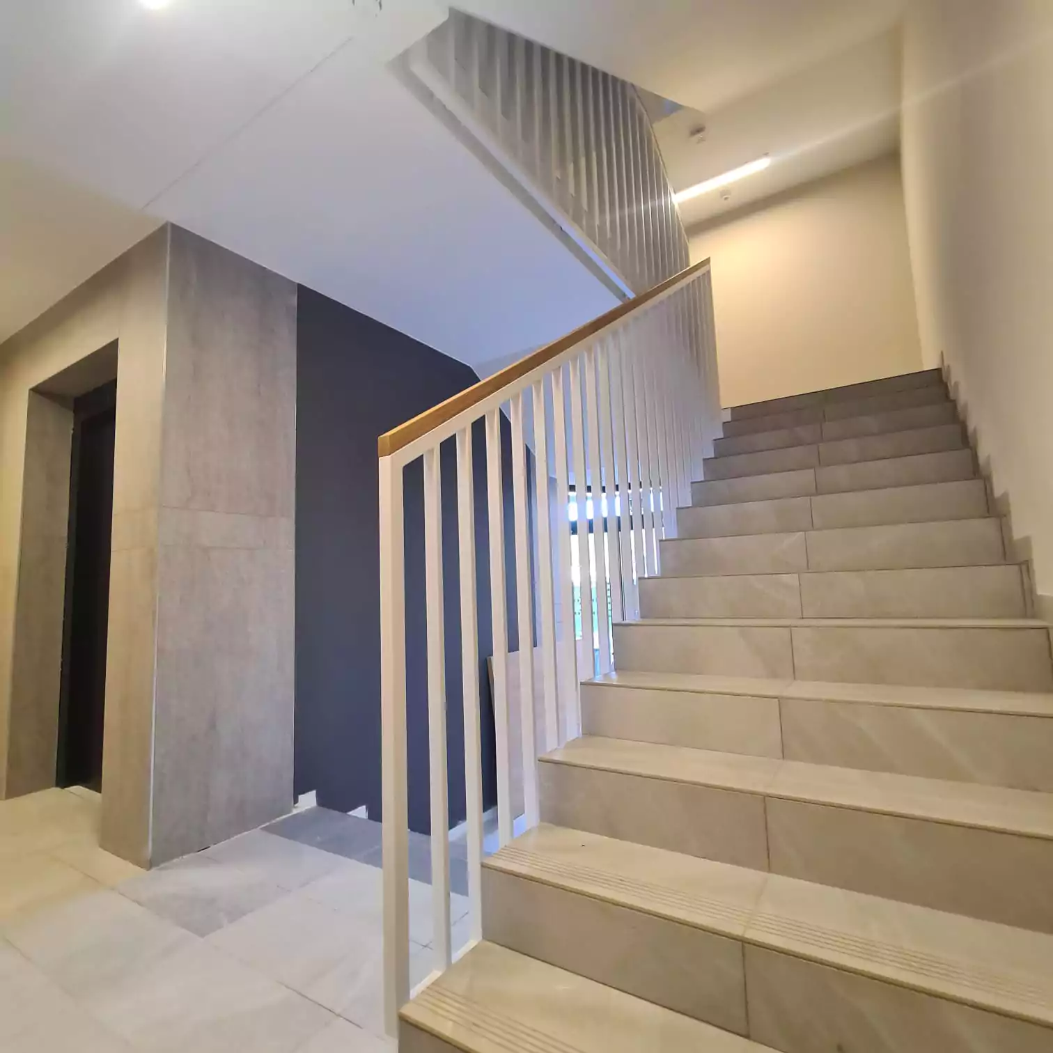 balustrada, balustrada schodowa, balustrada wewnętrzna, balustrada malowana, balustrada proszkowa, malowana proszkowo