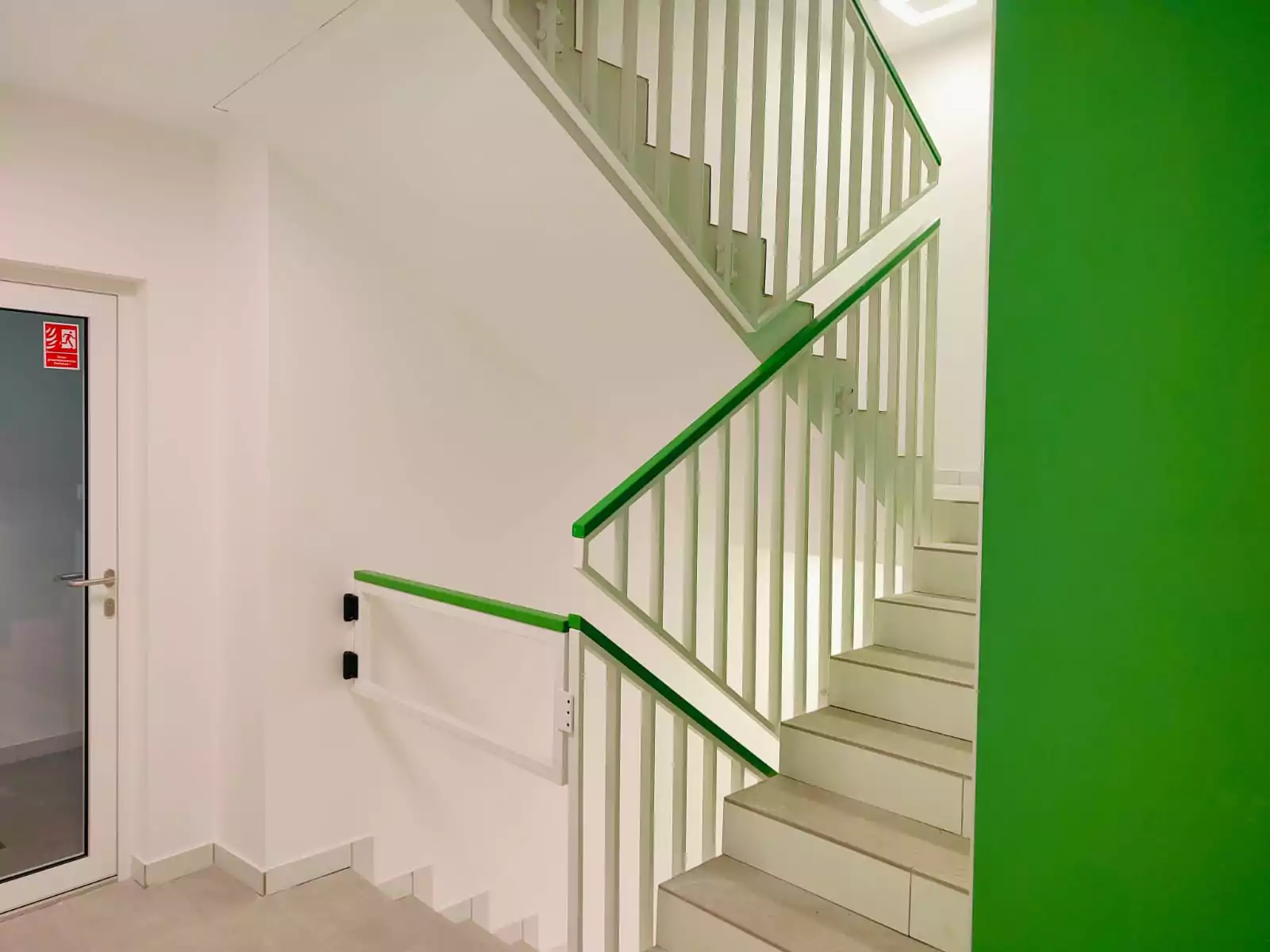 balustrada, balustrada schodowa, balustrada wewnętrzna, balustrada malowana, balustrada proszkowa, malowana proszkowo