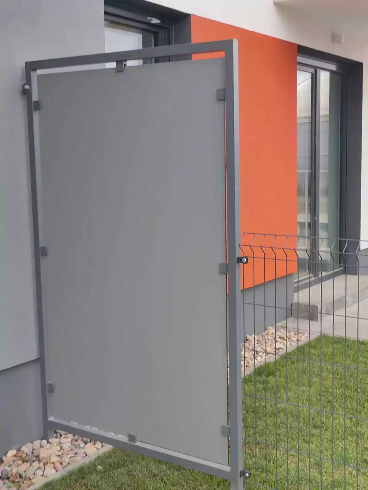 Przegroda szklana balkonowa