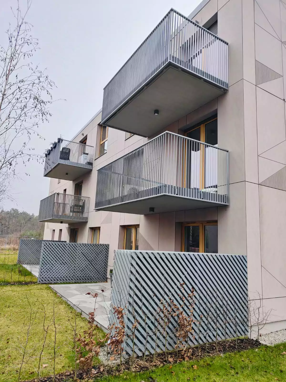 balustrada, balustrada schodowa, balustrada wewnętrzna, balustrada malowana, balustrada proszkowa, malowana proszkowo