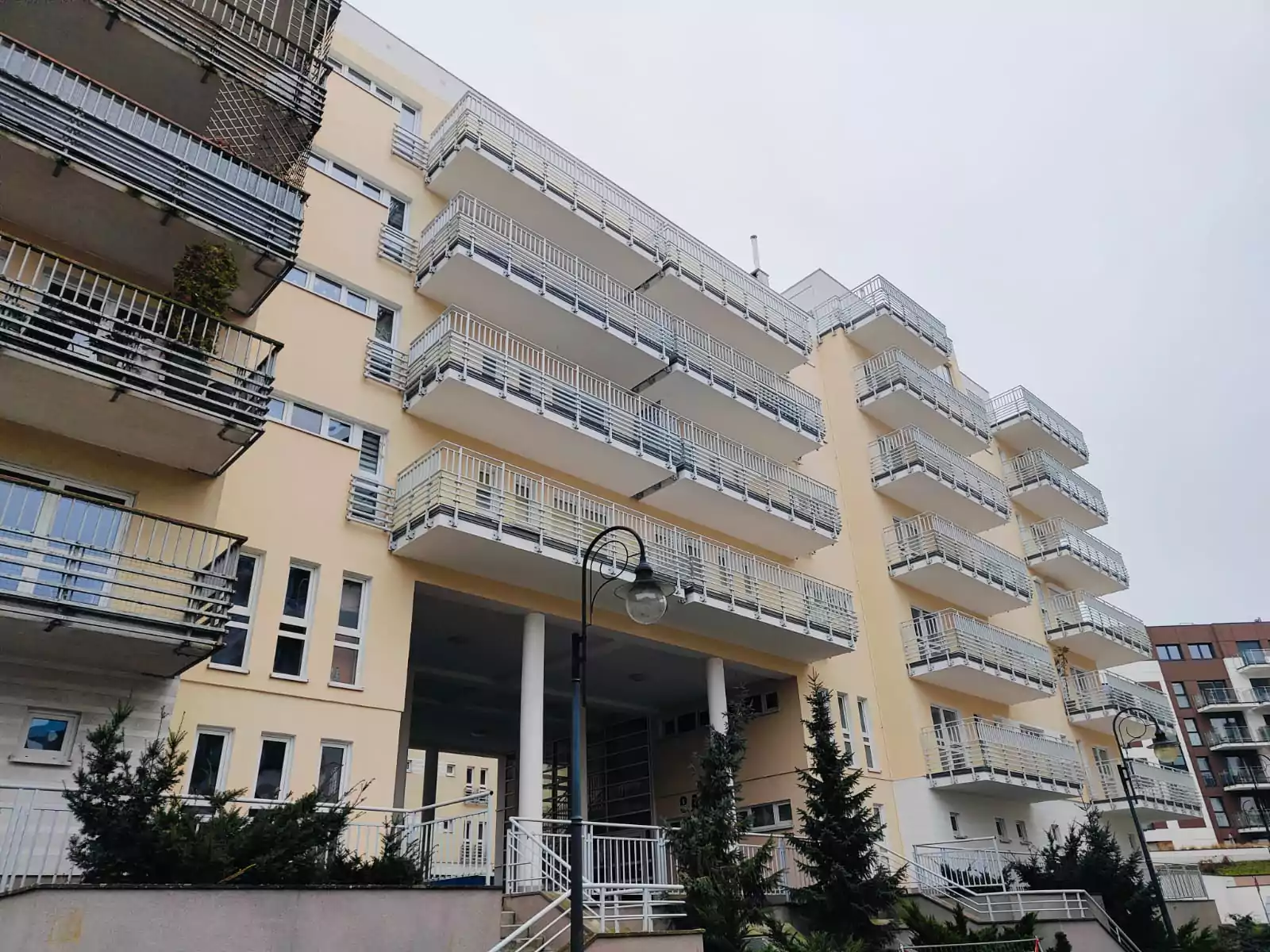 balustrada, balustrada schodowa, balustrada wewnętrzna, balustrada malowana, balustrada proszkowa, malowana proszkowo