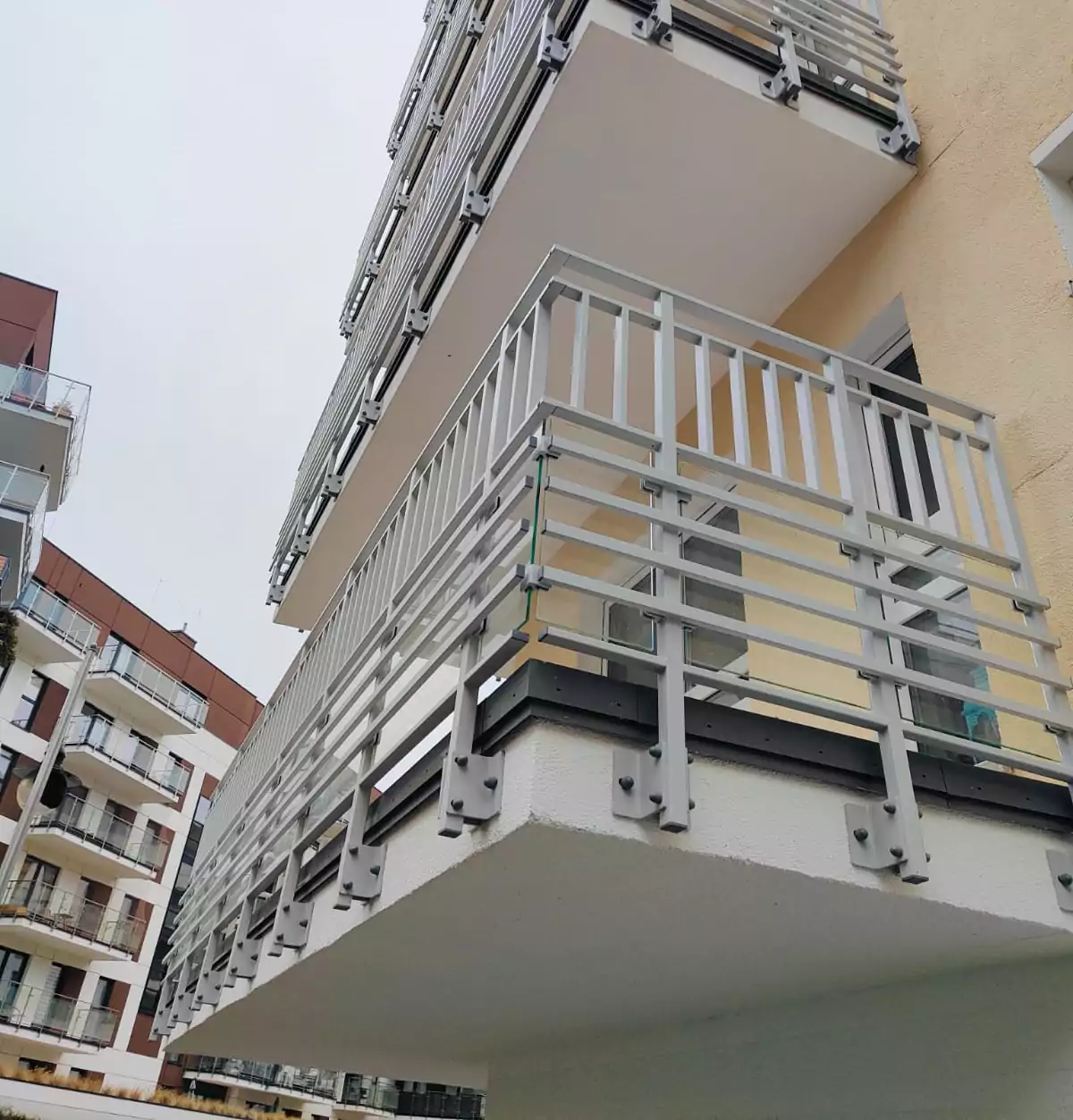 balustrada, balustrada schodowa, balustrada wewnętrzna, balustrada malowana, balustrada proszkowa, malowana proszkowo