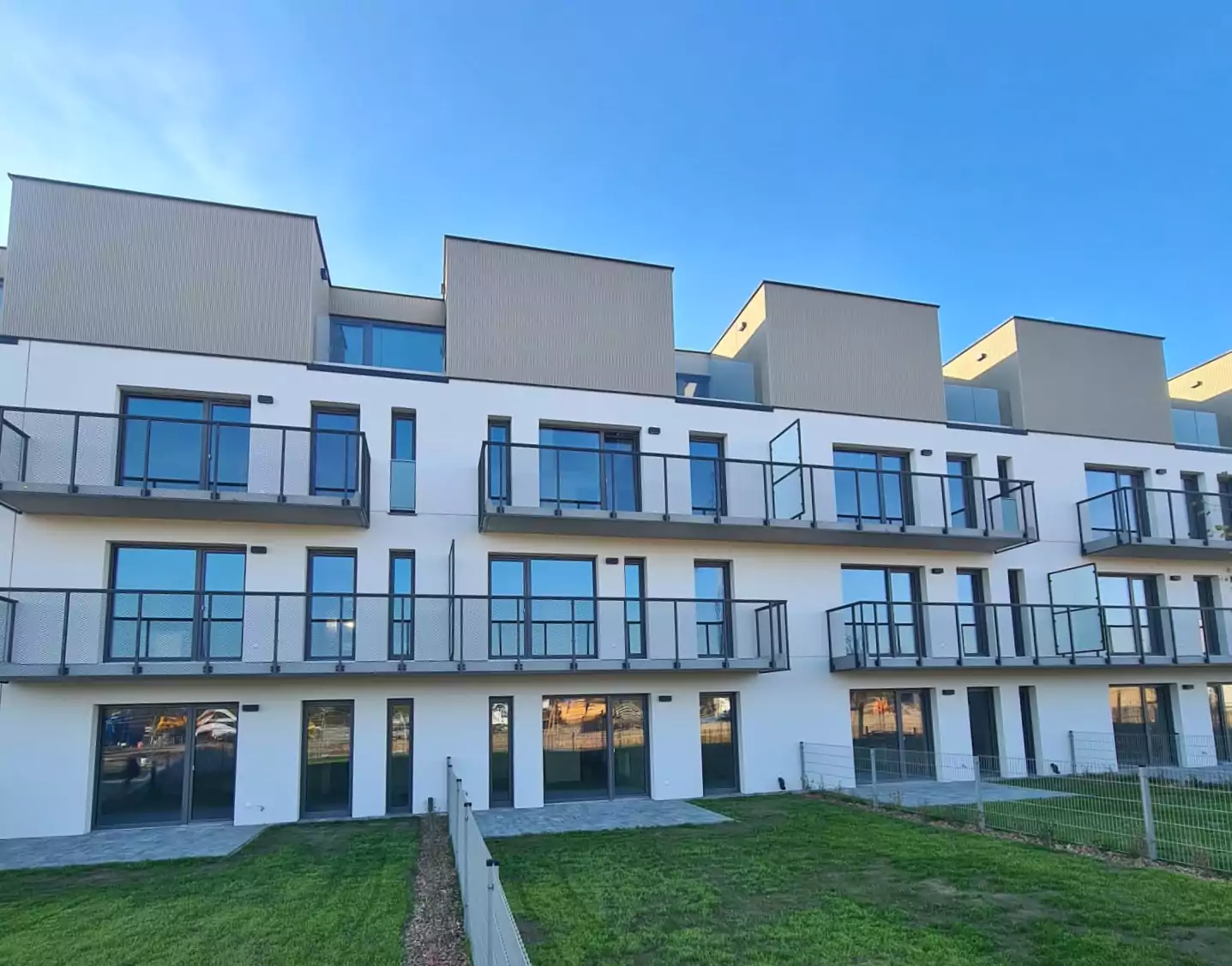 Balustrada z siatki cięto – ciągnionej