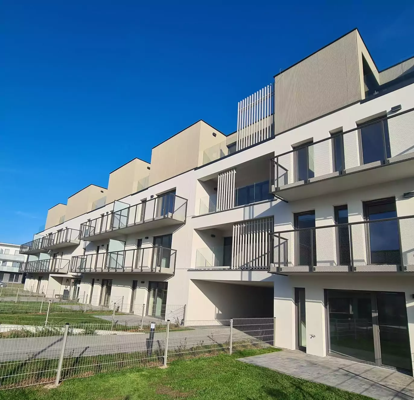 Balustrada z siatki cięto – ciągnionej