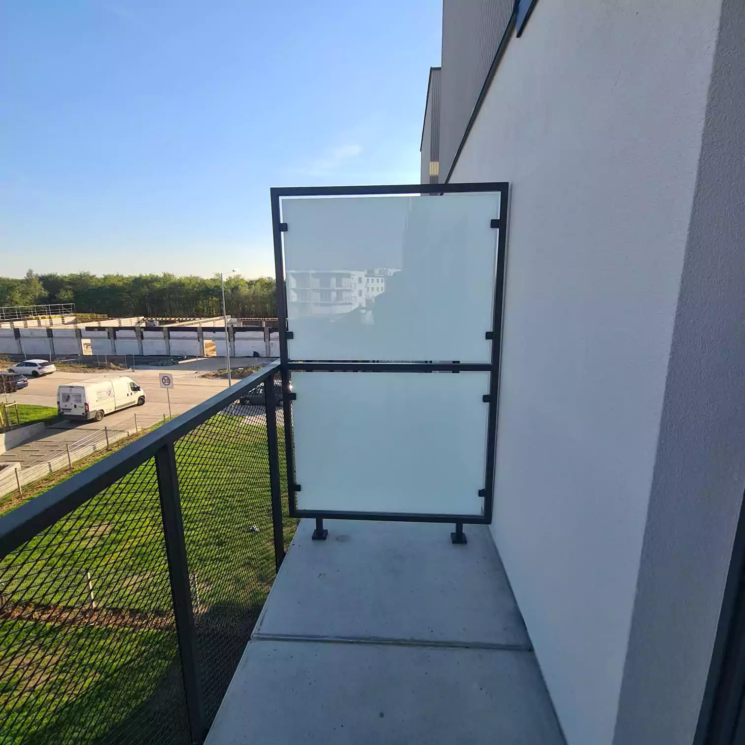 Przegroda szklana balkonowa