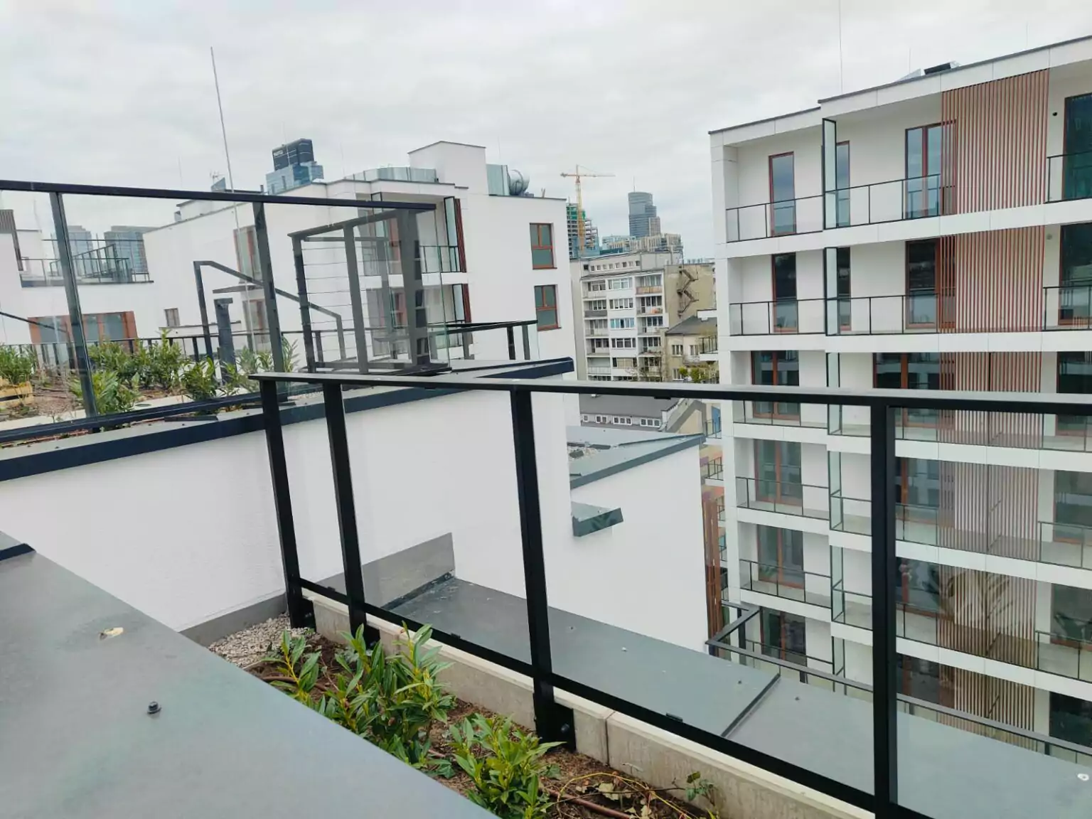 balustrady, balustrady malowane, balustrady malowane proszkowo, balustrady ocynkowane, balustrady proszkowe, balustrady balkonowe, balustrady zewnętrzne