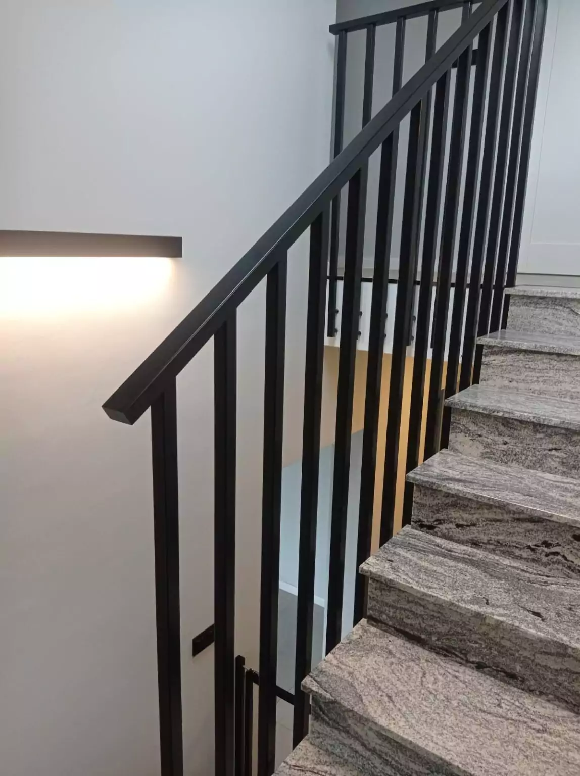 balustrada, balustrada schodowa, balustrada wewnętrzna, balustrada malowana, balustrada proszkowa, malowana proszkowo